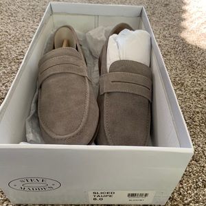 Men’s Steve Madden taupe loafers